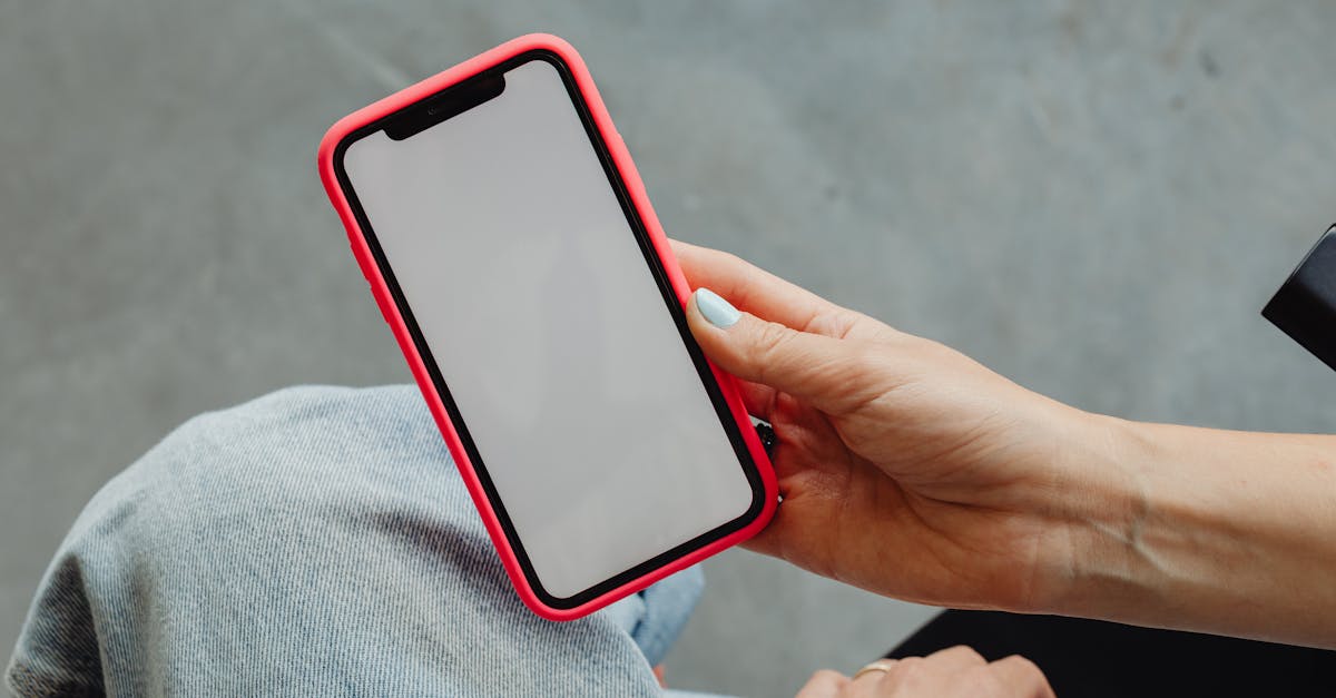can iphone 11 and 12 use the same case